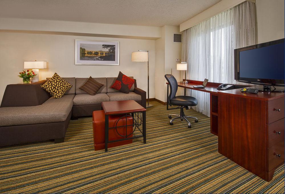 Residence Inn Arlington Pentagon City Exterior photo