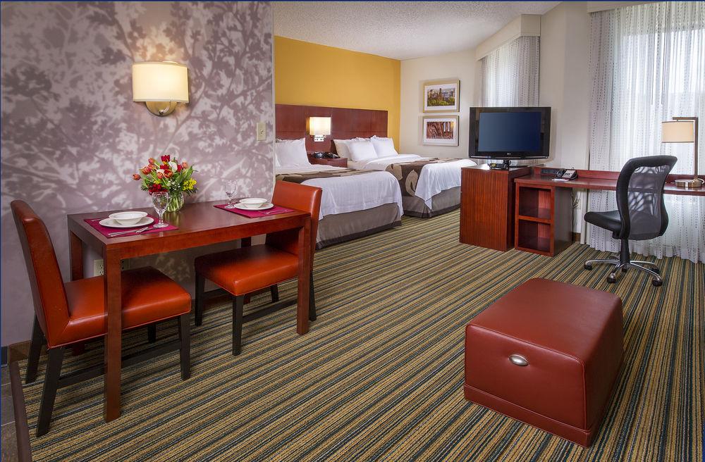 Residence Inn Arlington Pentagon City Exterior photo